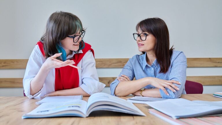 如何从慢速英语过渡到常速英语:四周渐进训练方案 如何从慢速英语过渡到常速英语:四周渐进训练方案